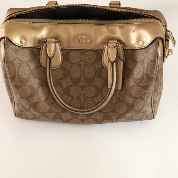 Coach Handbags - My Coach 👜 Signature Purse Collection new without tags